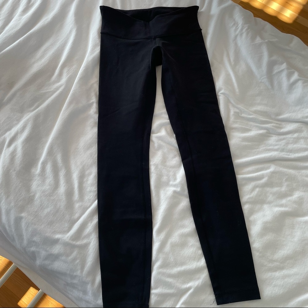 Black lululemon leggings
